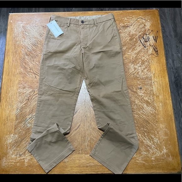 Dockers Khakis 32/32 nwt - Picture 1 of 3